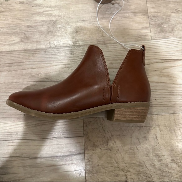 Universal Thread Booties NWT - Picture 4 of 7